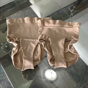 SKIMS Seamless Sculpt MID WAIST BRIEF